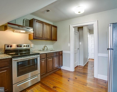 312 William Street - Photo Thumbnail 8
