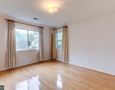 1947 Arlington Ridge Road - Photo Thumbnail 11