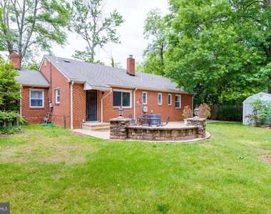 1947 Arlington Ridge Road - Photo Thumbnail 24