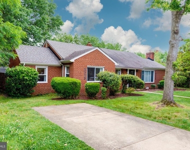 1947 Arlington Ridge Road - Photo Thumbnail 2
