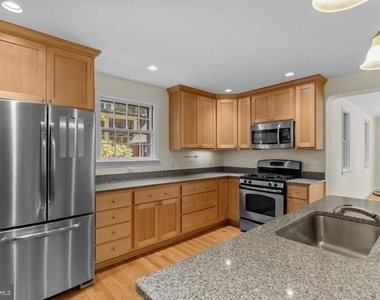 5534 17th Street N - Photo Thumbnail 5