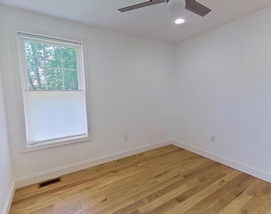 1443 W College Avenue - Photo Thumbnail 3