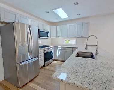 1443 W College Avenue - Photo Thumbnail 6