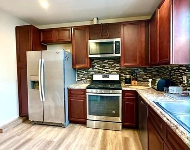 1209 Peters Street - Photo Thumbnail 3