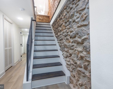 2912 W Susquehanna Avenue - Photo Thumbnail 34