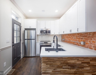 2912 W Susquehanna Avenue - Photo Thumbnail 9