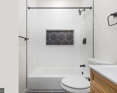 2912 W Susquehanna Avenue - Photo Thumbnail 48