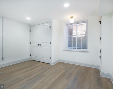 2912 W Susquehanna Avenue - Photo Thumbnail 36
