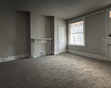 5122 Folsom Street - Photo Thumbnail 2