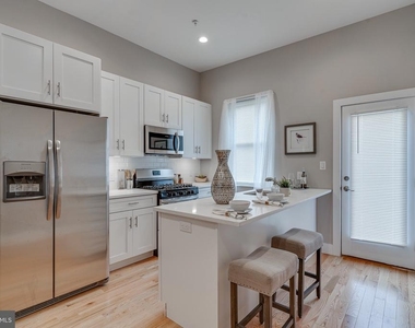 1436 N Corlies Street - Photo Thumbnail 5
