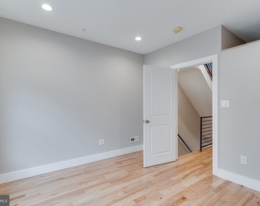 1436 N Corlies Street - Photo Thumbnail 10