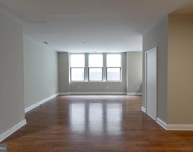 220 S 16th Street - Photo Thumbnail 11