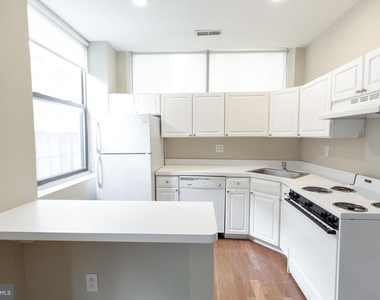 220 S 16th Street - Photo Thumbnail 15