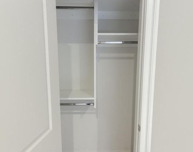 1411-6 Walnut Street - Photo Thumbnail 22