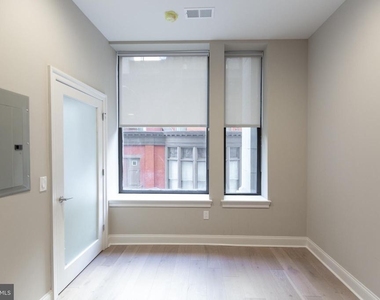 1411-6 Walnut Street - Photo Thumbnail 19