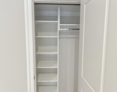1411-6 Walnut Street - Photo Thumbnail 21