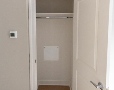 1411-6 Walnut Street - Photo Thumbnail 6