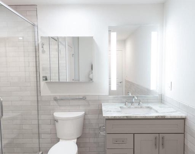 1411-6 Walnut Street - Photo Thumbnail 12