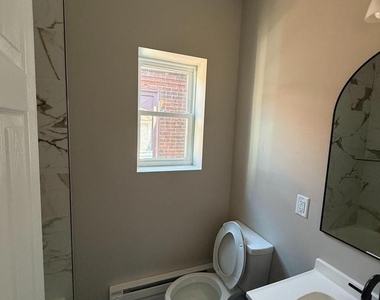 3026 N 8th Street - Photo Thumbnail 7