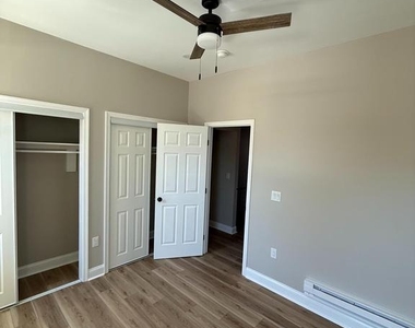 3026 N 8th Street - Photo Thumbnail 8