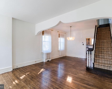 2155 E Letterly Street - Photo Thumbnail 3