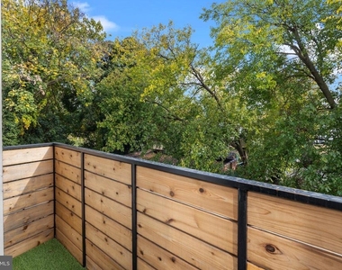 342 W Queen Lane - Photo Thumbnail 16