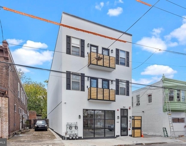342 W Queen Lane - Photo Thumbnail 1