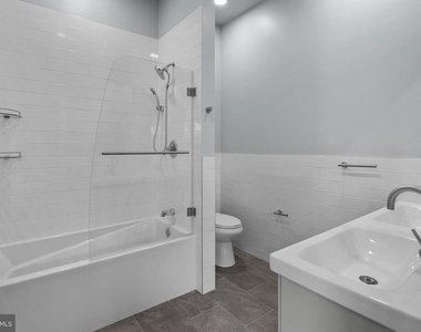 342 W Queen Lane - Photo Thumbnail 20