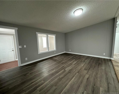 4921 Sand Mine Drive - Photo Thumbnail 3