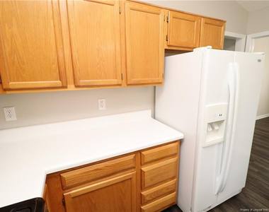 504 Noonday Court - Photo Thumbnail 8