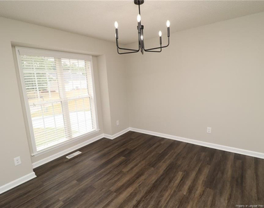 504 Noonday Court - Photo Thumbnail 11