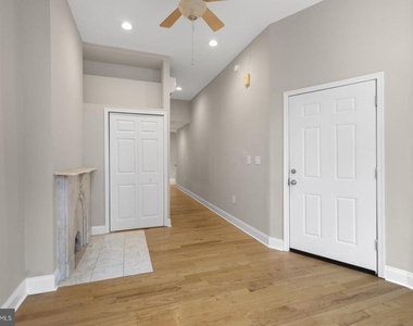 1302 N 19th Street - Photo Thumbnail 3
