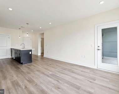 1148 N 2nd Street - Photo Thumbnail 6