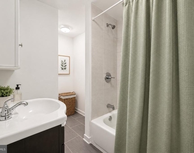 1546 Frankford Avenue - Photo Thumbnail 6