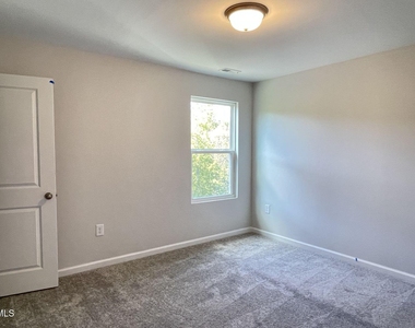 700 Sage Oak Lane - Photo Thumbnail 26