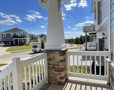 700 Sage Oak Lane - Photo Thumbnail 38