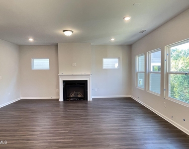 700 Sage Oak Lane - Photo Thumbnail 43