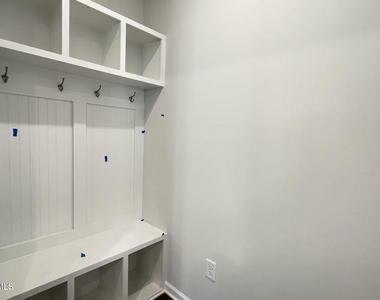 700 Sage Oak Lane - Photo Thumbnail 14