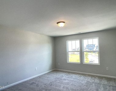 700 Sage Oak Lane - Photo Thumbnail 29