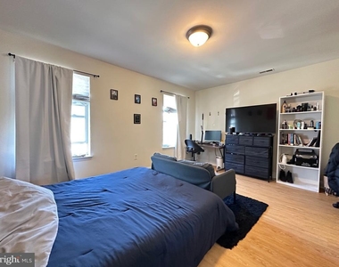 1815 N 18th Street - Photo Thumbnail 15
