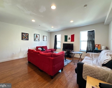 1815 N 18th Street - Photo Thumbnail 3