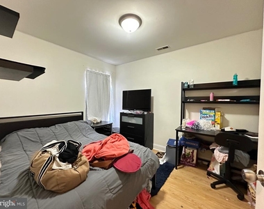 1815 N 18th Street - Photo Thumbnail 18
