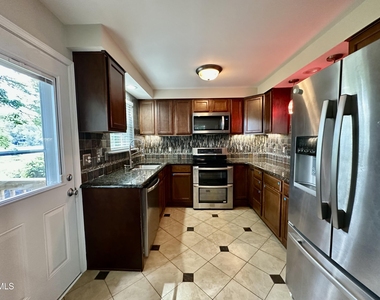 2725 Newbold Street - Photo Thumbnail 9