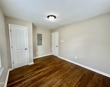 2725 Newbold Street - Photo Thumbnail 12