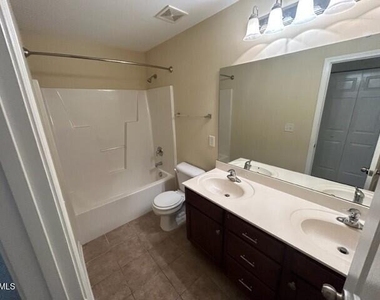 101 Killington Drive - Photo Thumbnail 16