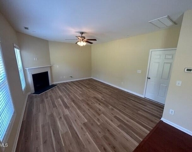 101 Killington Drive - Photo Thumbnail 7
