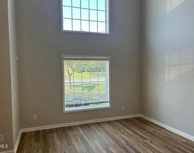 101 Killington Drive - Photo Thumbnail 1