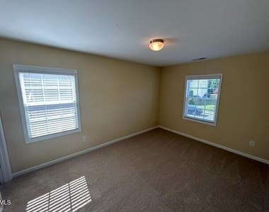 101 Killington Drive - Photo Thumbnail 17