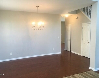 101 Killington Drive - Photo Thumbnail 2