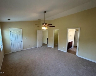 101 Killington Drive - Photo Thumbnail 11
